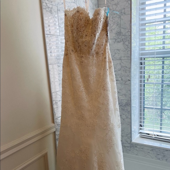 Mori Lee Bridal Gown - Picture 1 of 8
